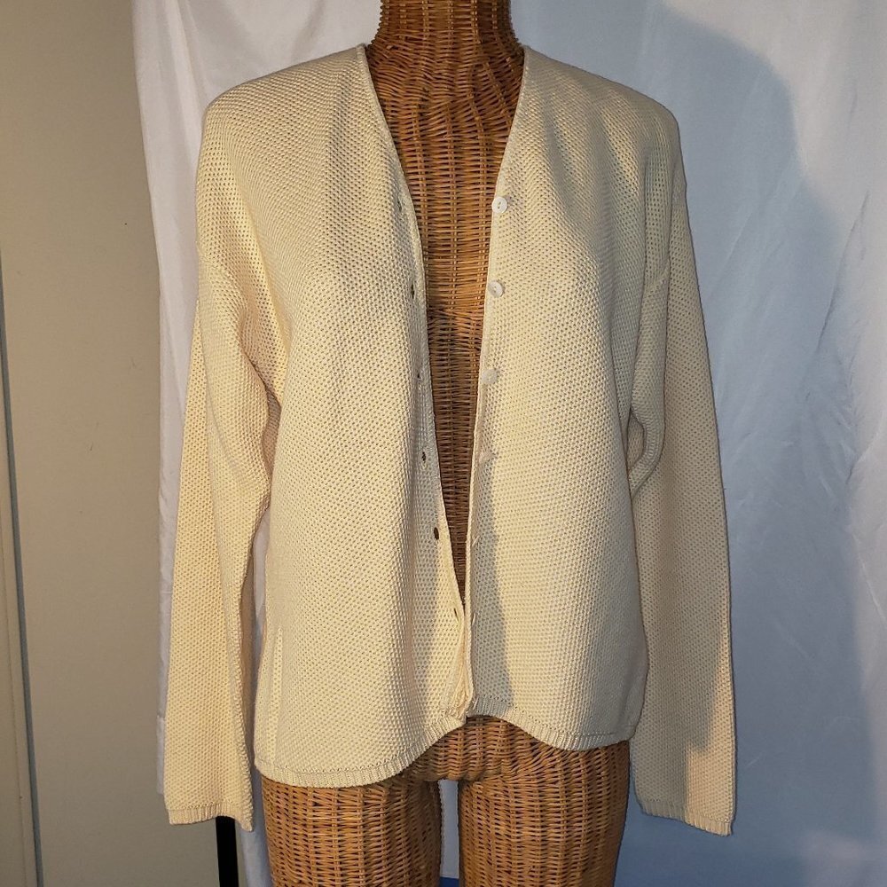 Ladies THE CASUAL SHOP Waffle Knit Cardigan Sweater in Cream - M